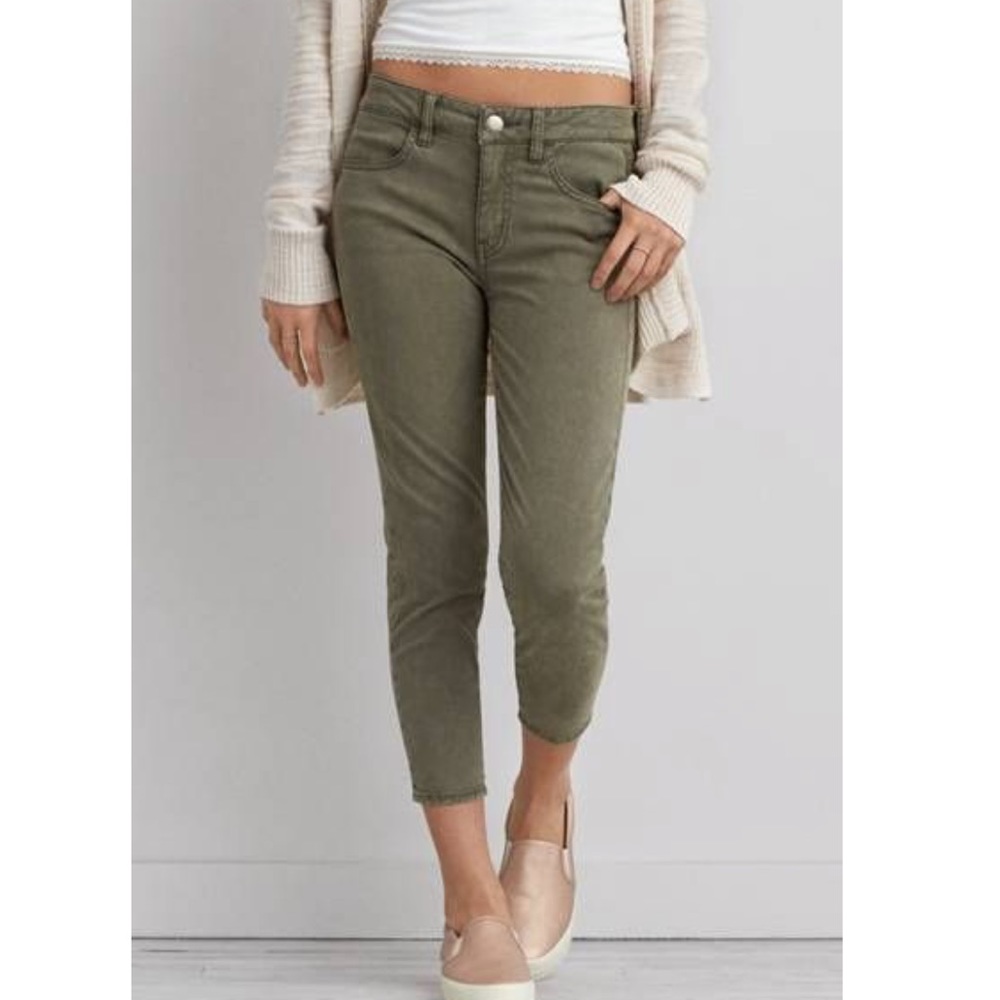American Eagle Cropped Boyfriend Jeans
